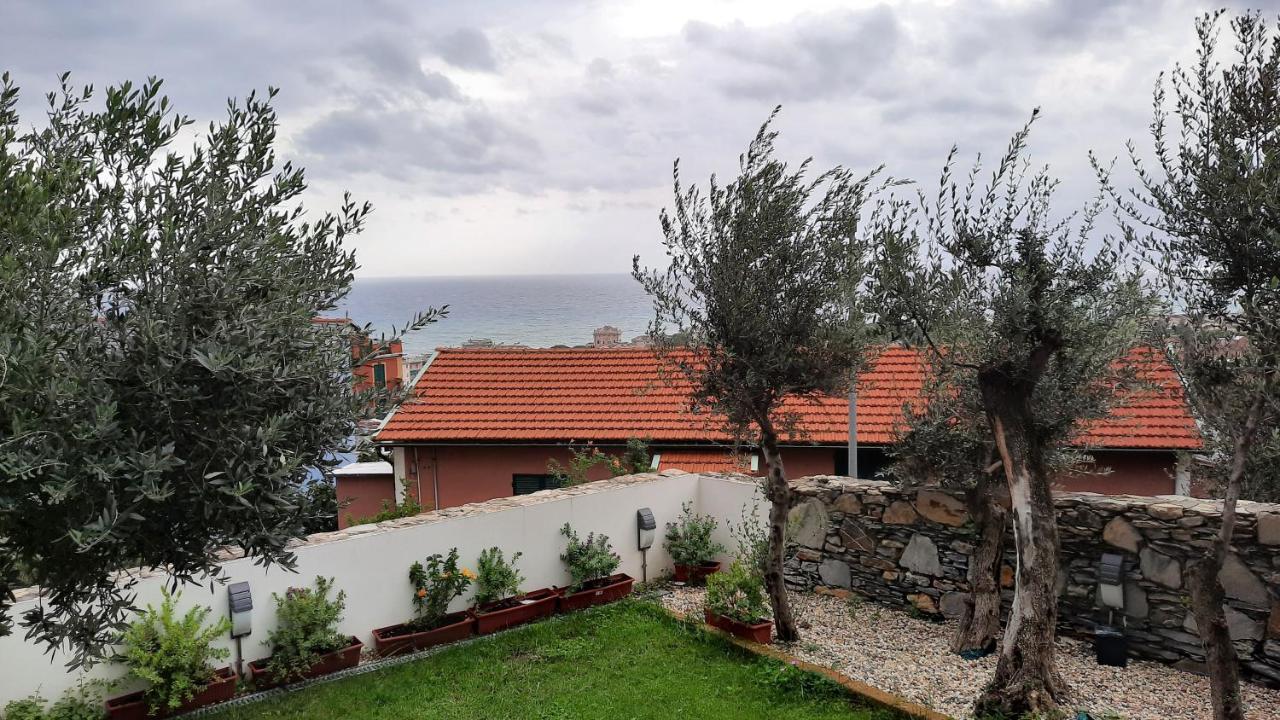 Apartamento Poggio Degli Ulivi Génova Exterior foto